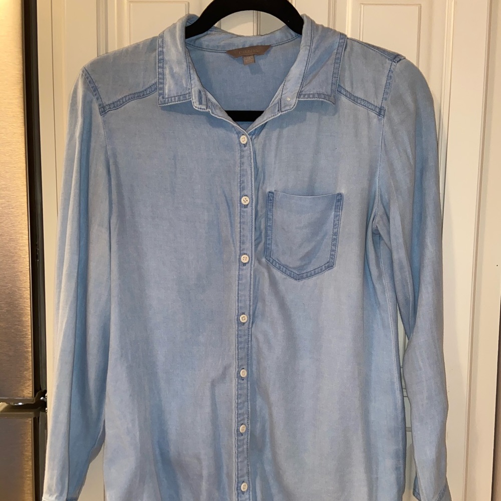 Long-Sleeve Light Blue Soft Demin Button Down